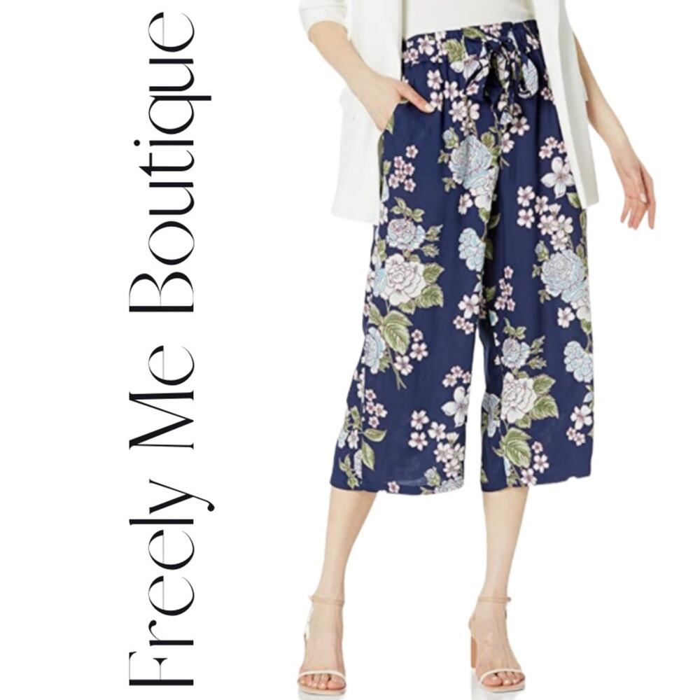 NWT Floral Tie Waist Palazzo Pants